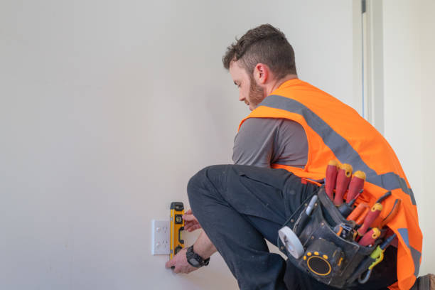 Best Circuit Breaker Repair  in Tracy, MN