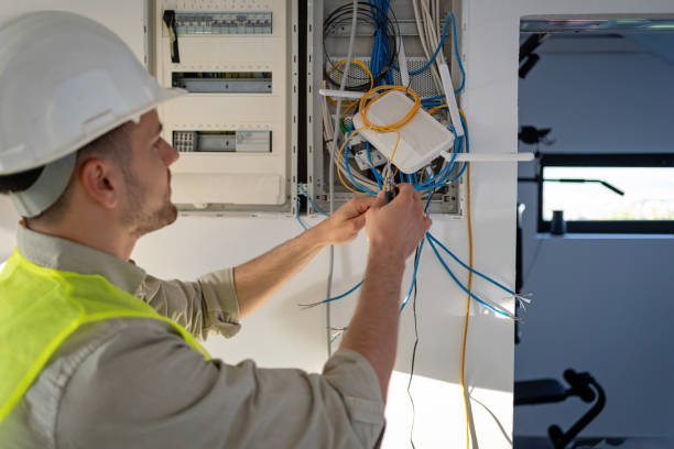 Best Circuit Breaker Repair  in Tracy, MN